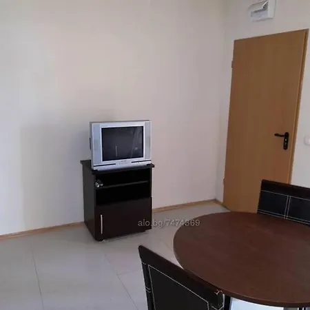 Green Hills Lovely One Bedroom Condo With Pool Szozopol