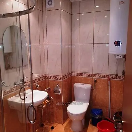 Green Hills Lovely One Bedroom Condo With Pool *