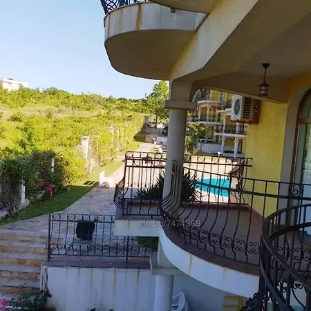 Green Hills Lovely One Bedroom Condo With Pool Apartman Szozopol