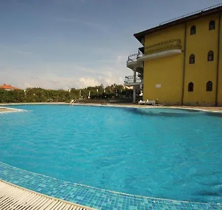 Green Hills Lovely One Bedroom Condo With Pool Apartman Szozopol